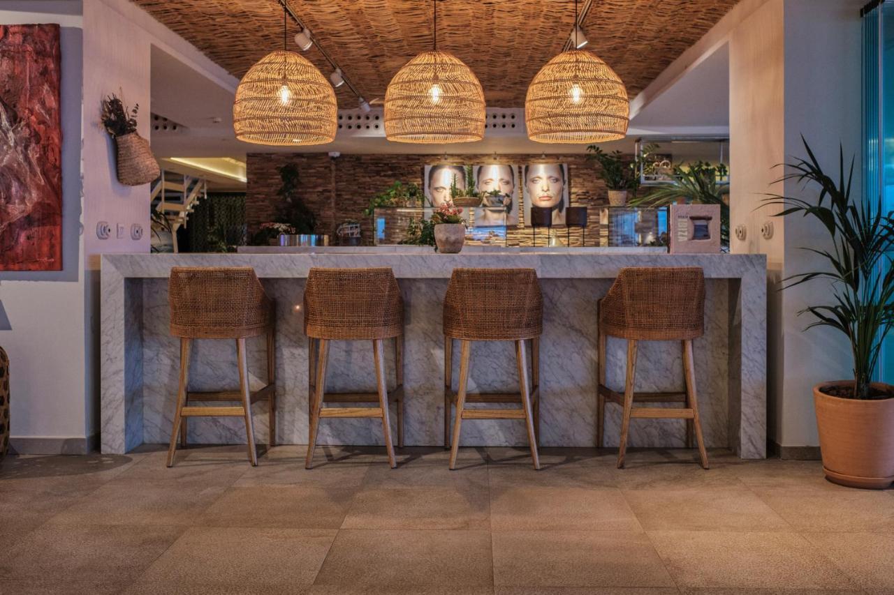 Me Ibiza - The Leading Hotels Of The World Santa Eularia des Riu Eksteriør bilde