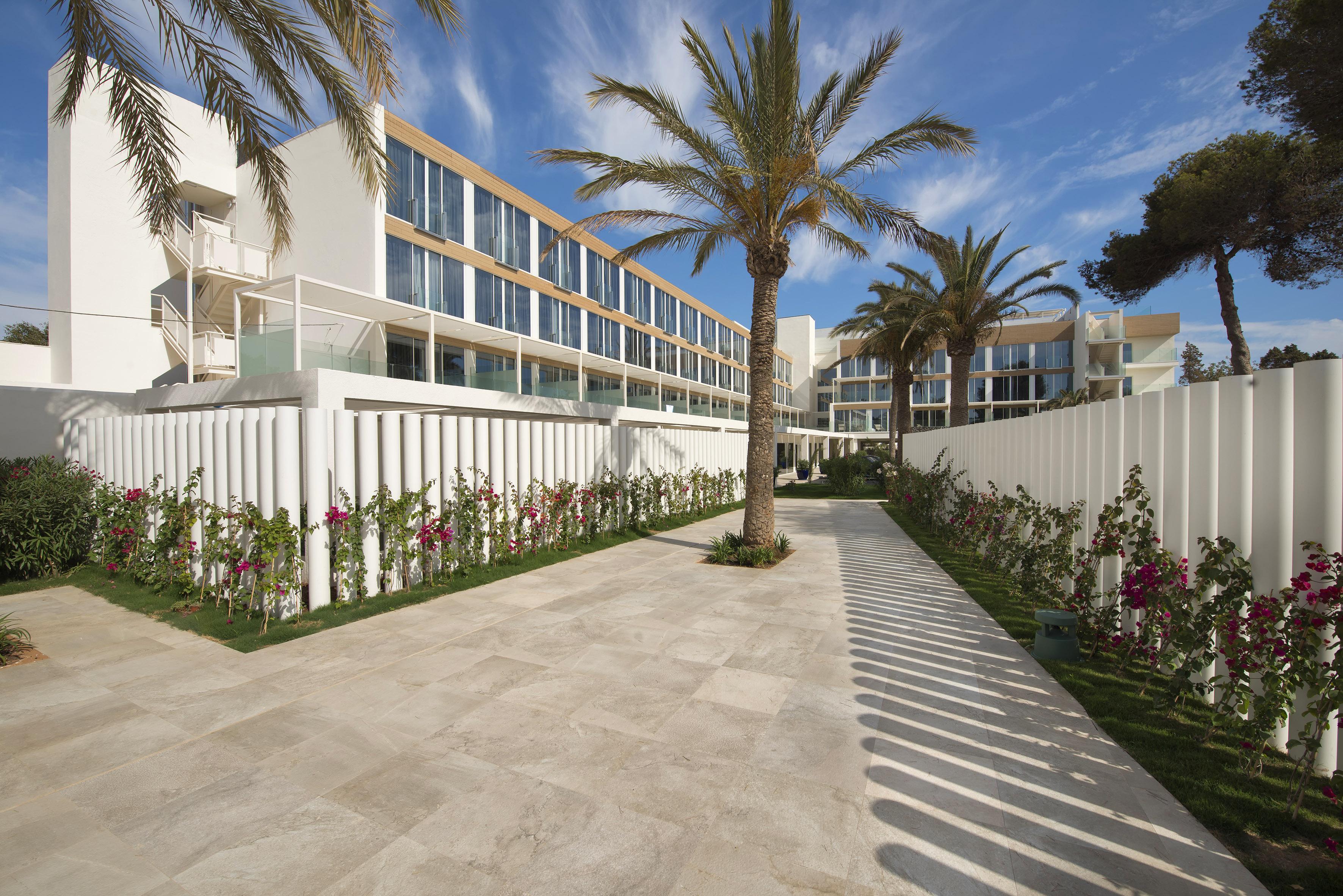 Me Ibiza - The Leading Hotels Of The World Santa Eularia des Riu Eksteriør bilde