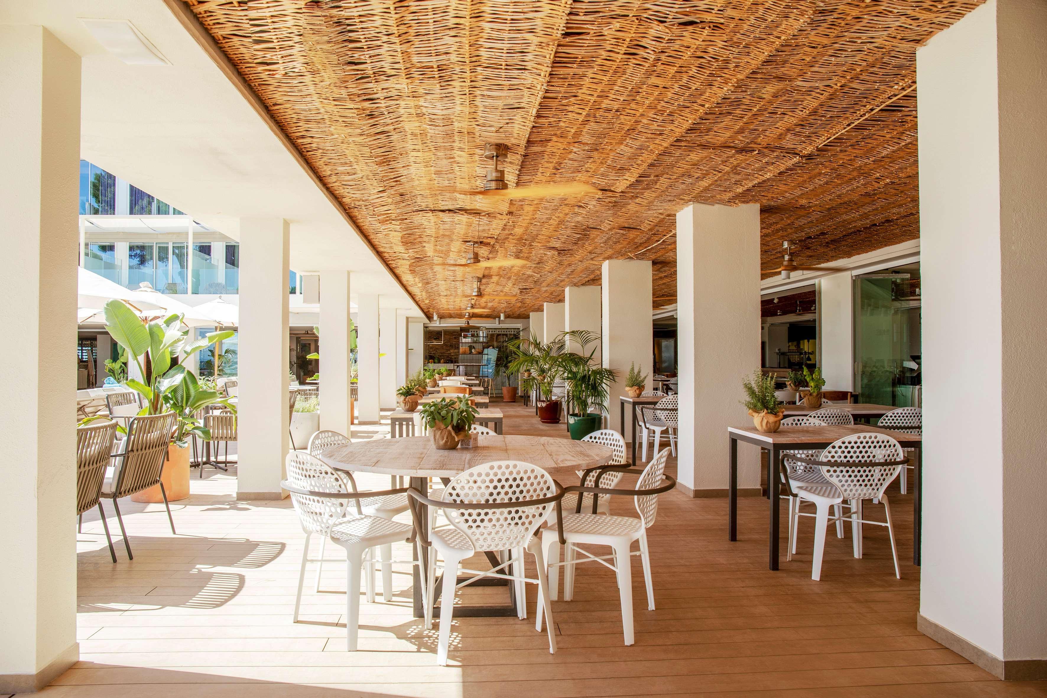 Me Ibiza - The Leading Hotels Of The World Santa Eularia des Riu Eksteriør bilde