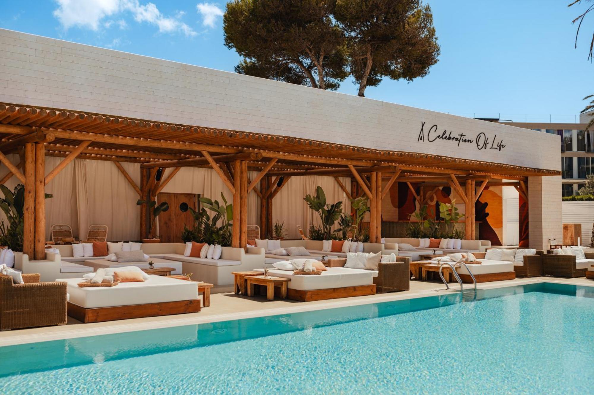 Me Ibiza - The Leading Hotels Of The World Santa Eularia des Riu Eksteriør bilde